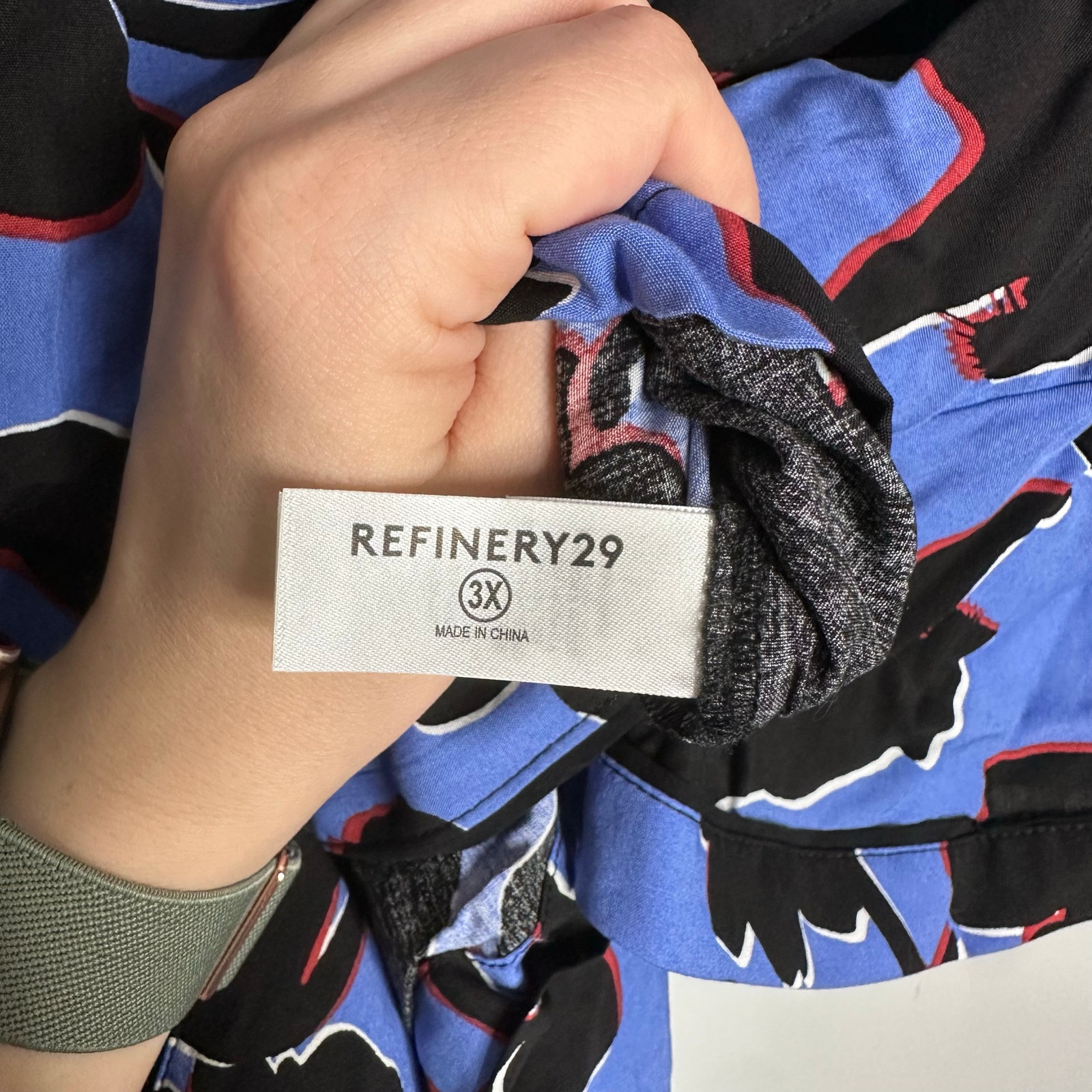 Refinery29 Panther Print Shirt Women 3x Blue Euc Bold Short Sleeve Camp Collar — image 4 of 8